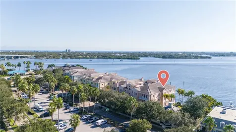 11 Royal Palm Point Vero Beach FL 32960