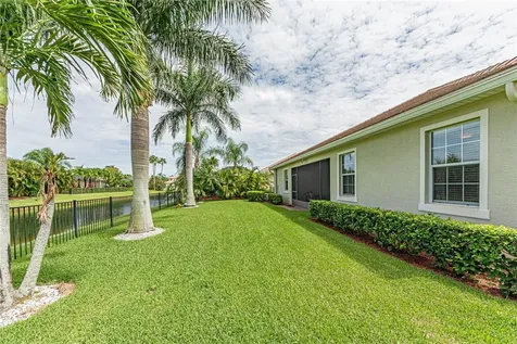 4250 Diamond Square Vero Beach FL 32967