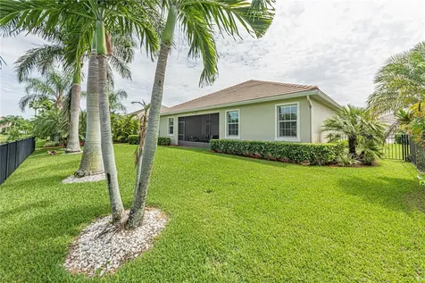 4250 Diamond Square Vero Beach FL 32967