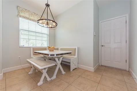 4250 Diamond Square Vero Beach FL 32967