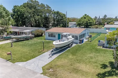 1450 5th Avenue Vero Beach FL 32960