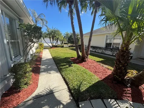 391 W Tangerine Square SW Vero Beach FL 32968