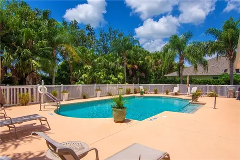 391 W Tangerine Square SW Vero Beach FL 32968