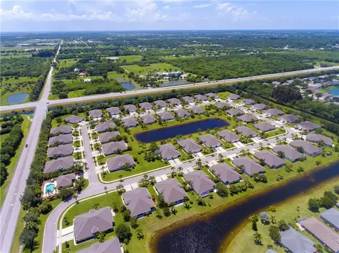 391 W Tangerine Square SW Vero Beach FL 32968