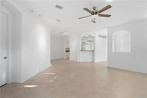 391 W Tangerine Square SW Vero Beach FL 32968