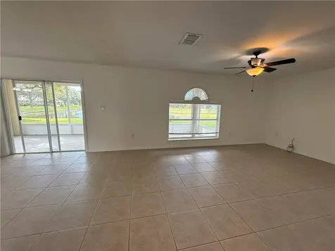 2538 12th Square SW Vero Beach FL 32968