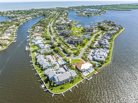 1821 Mooringline Drive Vero Beach FL 32963