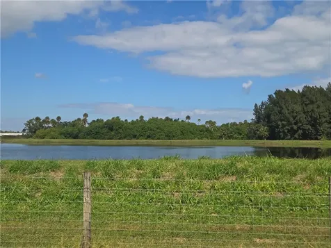 260 Garden Grove Parkway Vero Beach FL 32962