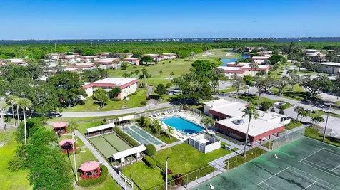 86 Crooked Tree Lane Vero Beach FL 32962