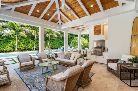 835 Iris Lane Vero Beach FL 32963