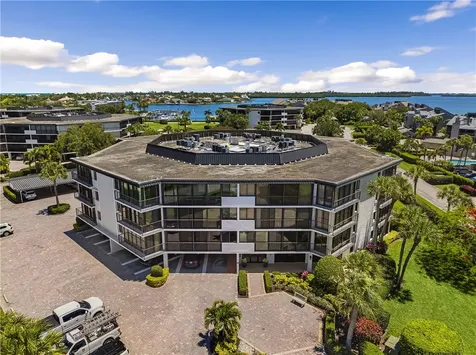 1815 Mooringline Drive Vero Beach FL 32963