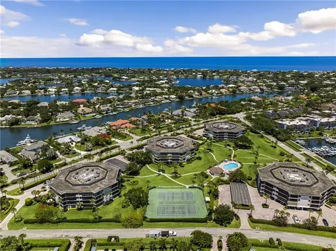 1815 Mooringline Drive Vero Beach FL 32963