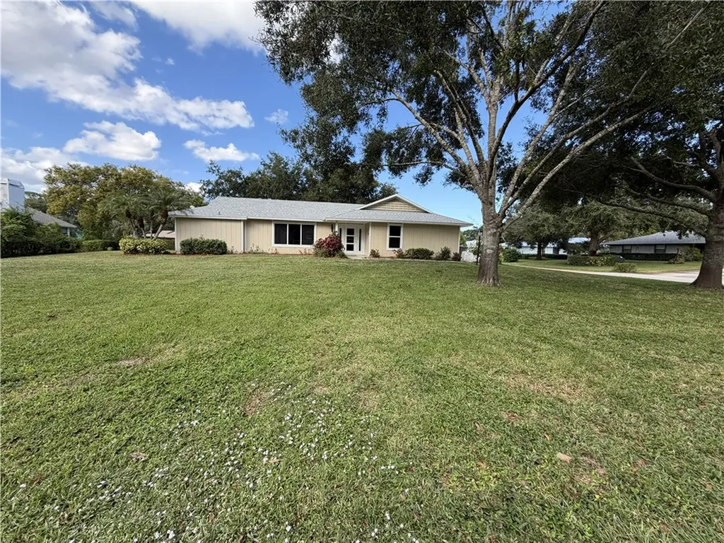 5740 36th Place Vero Beach FL 32966