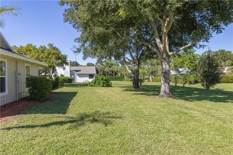 5740 36th Place Vero Beach FL 32966