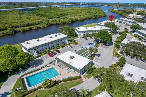 2800 Indian River Boulevard Vero Beach FL 32960