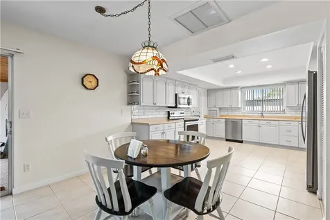 618 Conn Way Vero Beach FL 32963
