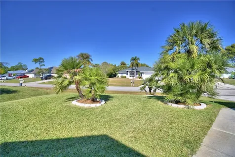 432 Bywood Avenue Sebastian FL 32958