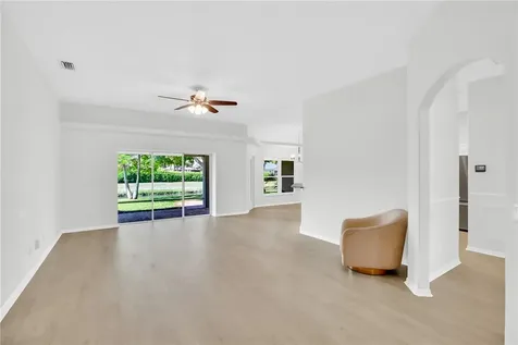 128 35th Square SW Vero Beach FL 32968