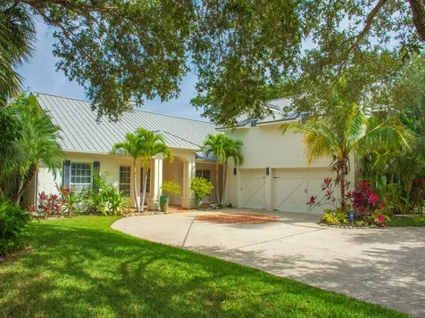 1896 Mooringline Drive Vero Beach FL 32963