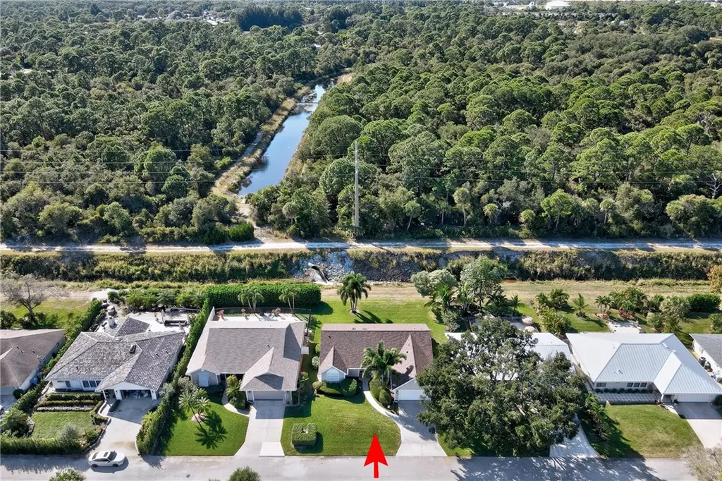 635 Fox Run SW Vero Beach FL 32962