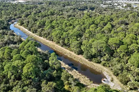635 Fox Run SW Vero Beach FL 32962