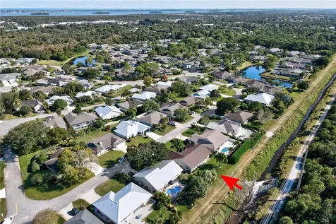 635 Fox Run SW Vero Beach FL 32962