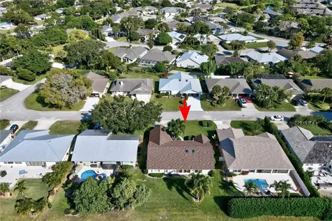 635 Fox Run SW Vero Beach FL 32962