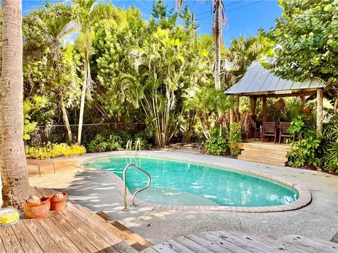 2434 19th Avenue Vero Beach FL 32960