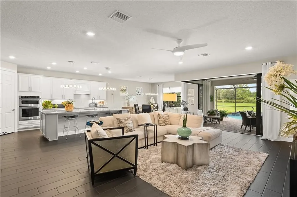 5037 Monroe Circle Vero Beach FL 32967
