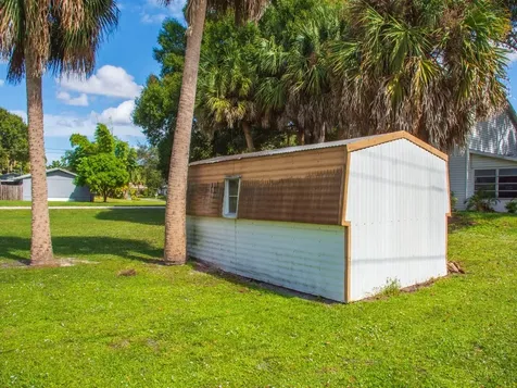 1845 6th Street Vero Beach FL 32962