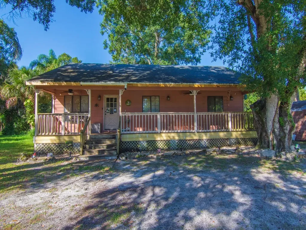 2315 28th Avenue SW Vero Beach FL 32968