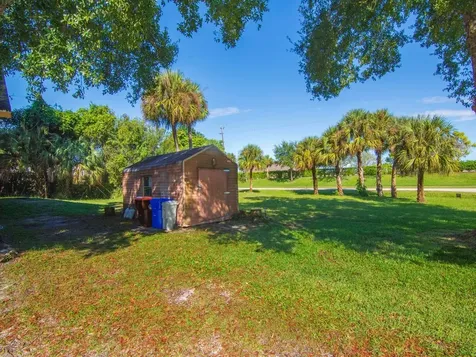2315 28th Avenue SW Vero Beach FL 32968