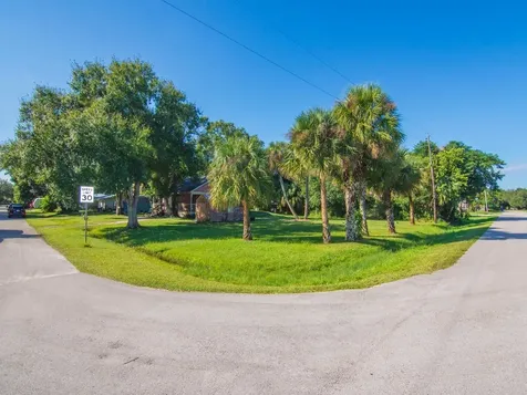 2315 28th Avenue SW Vero Beach FL 32968