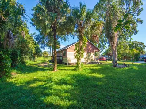 2315 28th Avenue SW Vero Beach FL 32968
