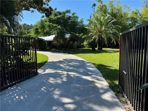 805 27th Avenue Vero Beach FL 32960