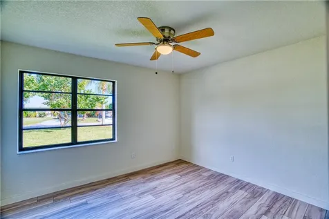 2365 11th Court SW Vero Beach FL 32962