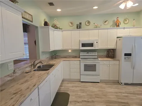 1845 Hawthorne Drive Vero Beach FL 32962