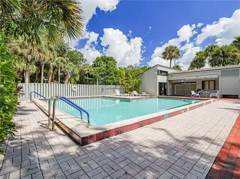 2050 Pine Creek Boulevard Vero Beach FL 32966