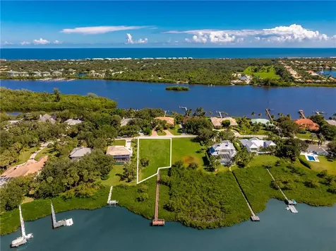 8615 Seacrest Drive Vero Beach FL 32963