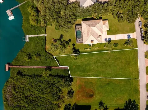 8615 Seacrest Drive Vero Beach FL 32963