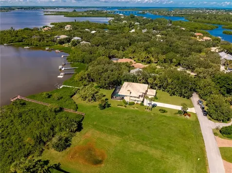 8615 Seacrest Drive Vero Beach FL 32963