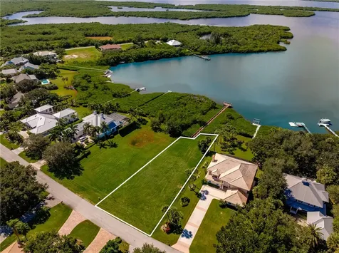 8615 Seacrest Drive Vero Beach FL 32963