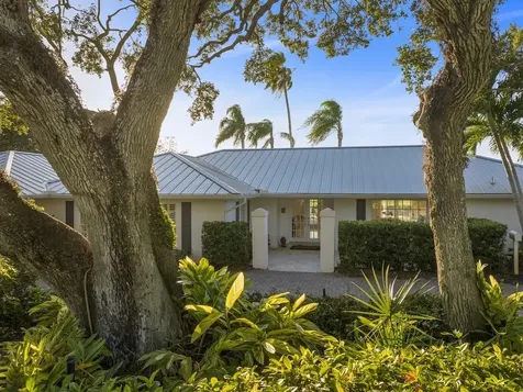 1951 Club Drive Vero Beach FL 32963