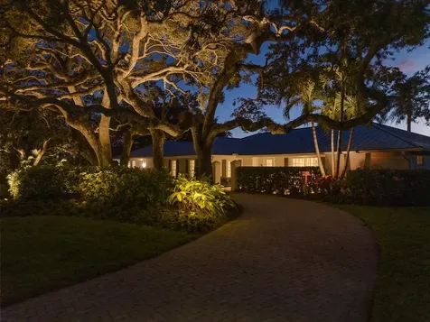 1951 Club Drive Vero Beach FL 32963
