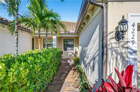 4229 Silver Maple Way Vero Beach FL 32967