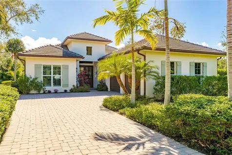 1700 Lake Club Court Vero Beach FL 32963
