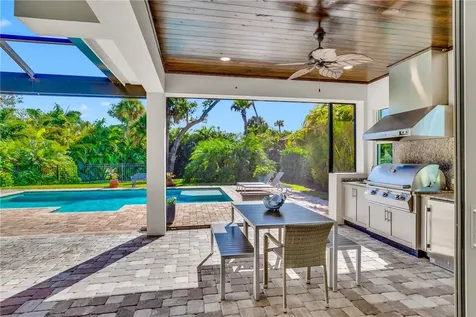 1700 Lake Club Court Vero Beach FL 32963