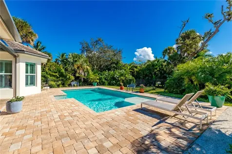 1700 Lake Club Court Vero Beach FL 32963