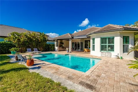 1700 Lake Club Court Vero Beach FL 32963