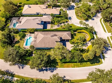 1700 Lake Club Court Vero Beach FL 32963